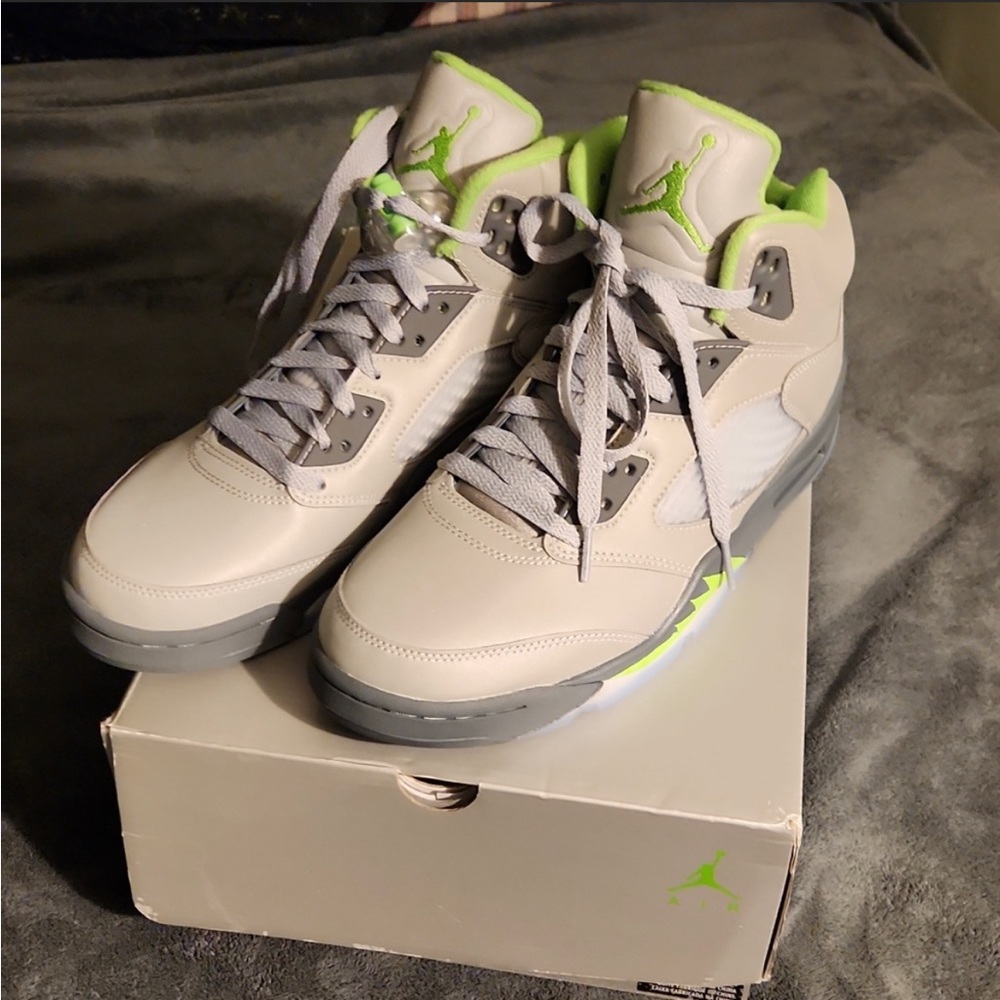 Jordan 5 green bean
